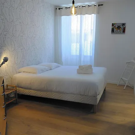 Apartment Le Dix Sept, Proche Chateau, Parking Prive, Cosy *