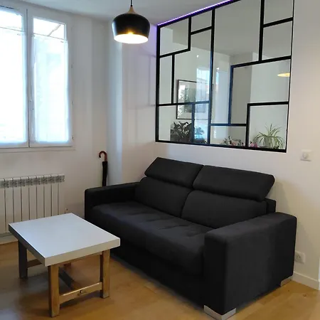 Le Dix Sept, Proche Chateau, Parking Prive, Cosy Apartment Pau