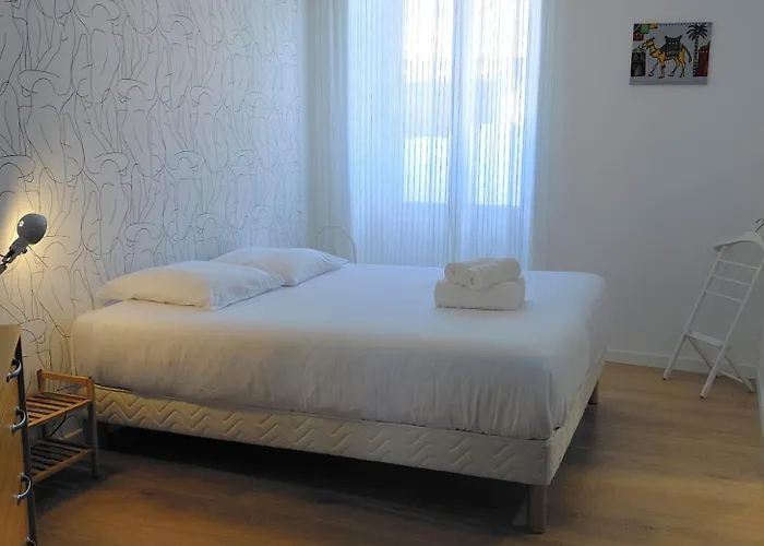 Appartement Le Dix Sept, Proche Chateau, Parking Prive, Cosy *